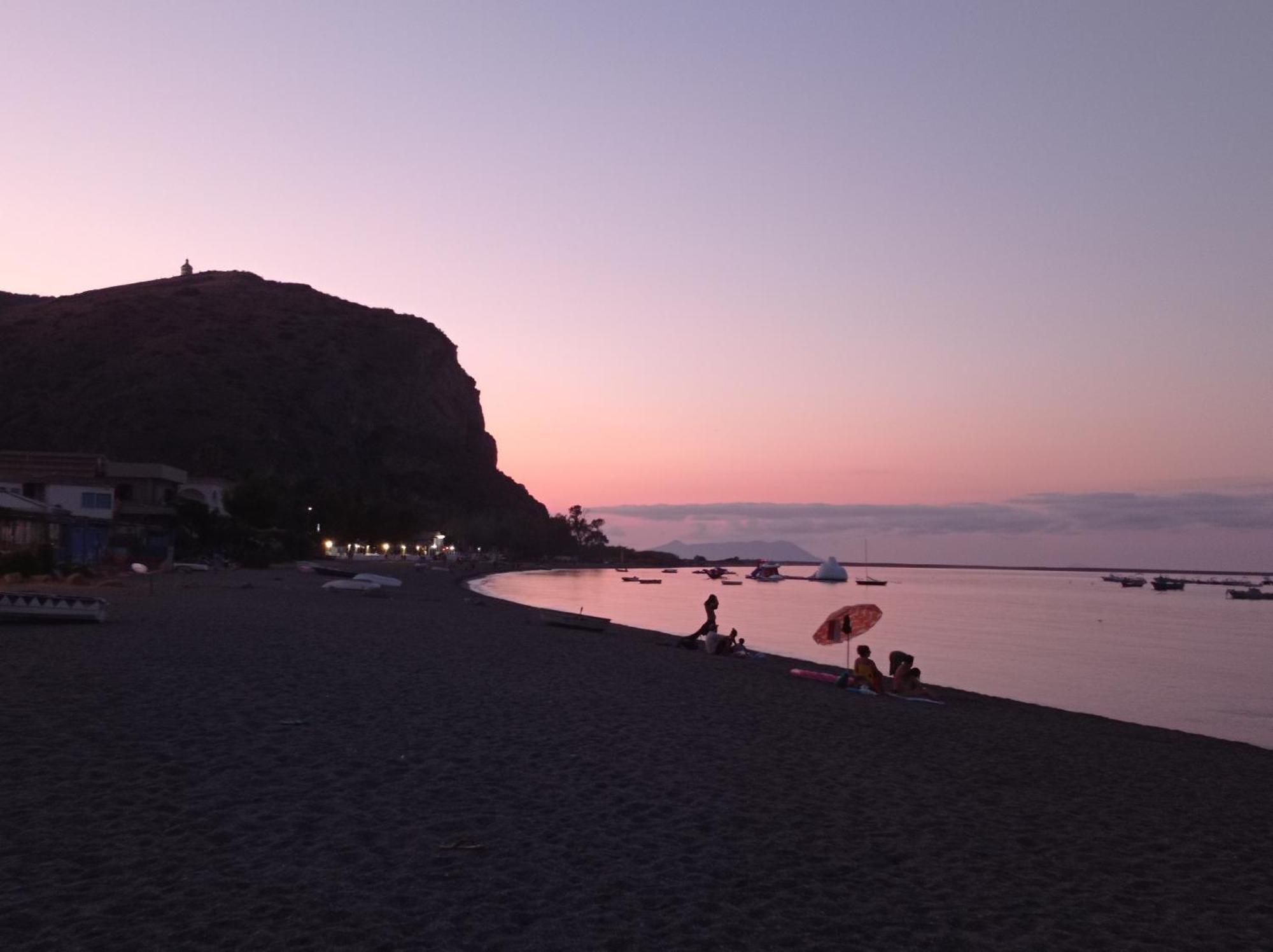 Mansarda Con Terrazzo Vista Mare Oliveri